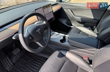 Внедорожник / Кроссовер Tesla Model Y 2021 в Киеве