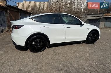 Внедорожник / Кроссовер Tesla Model Y 2021 в Киеве