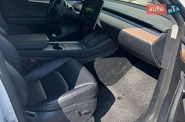 Позашляховик / Кросовер Tesla Model Y 2024 в Дніпрі