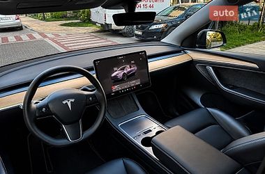 Внедорожник / Кроссовер Tesla Model Y 2024 в Киеве