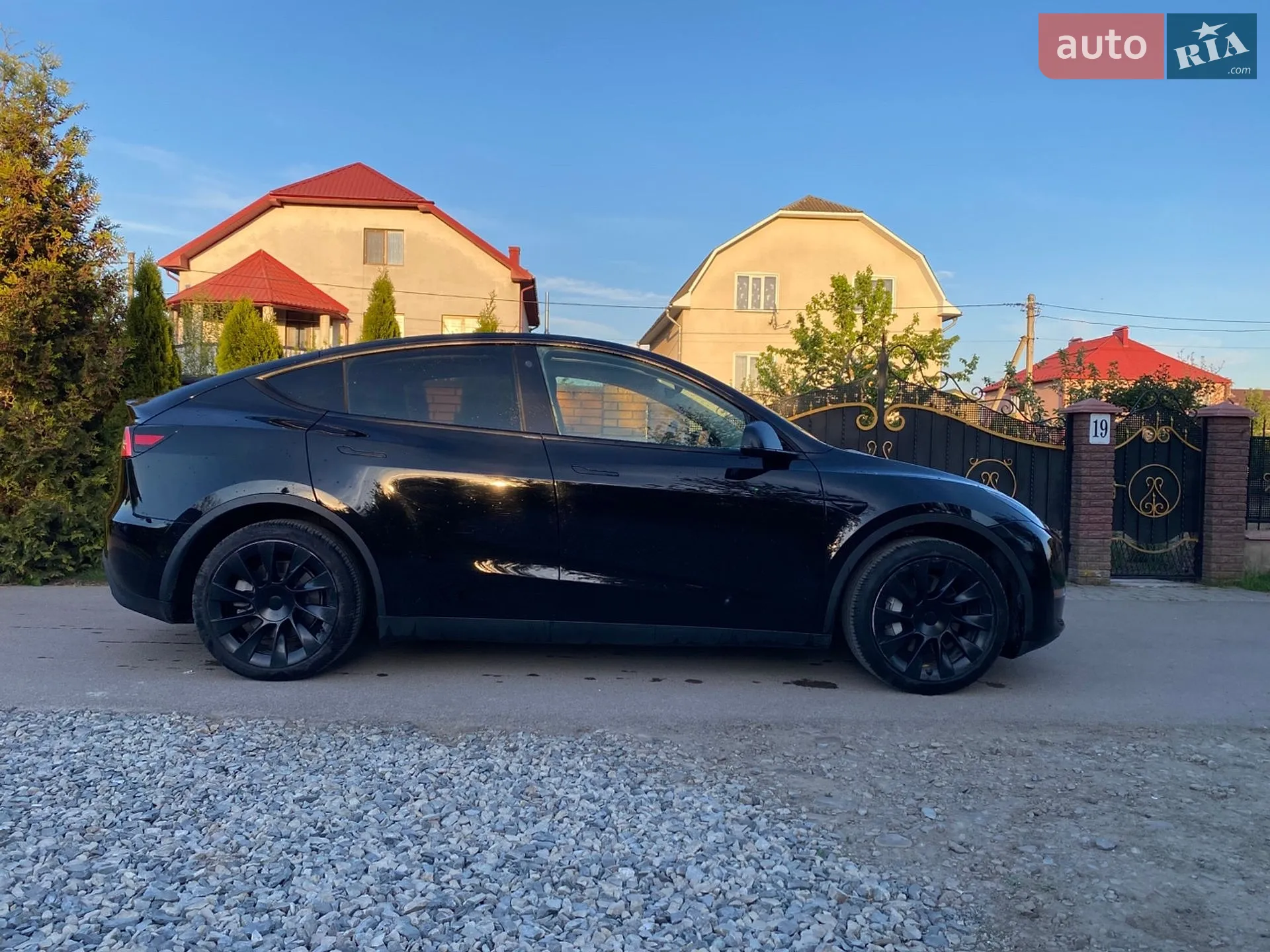 2020 Tesla Model Y - мініатюра 2