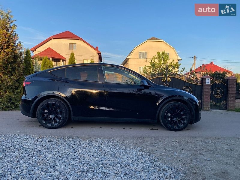 Позашляховик / Кросовер Tesla Model Y 2020 в Івано-Франківську