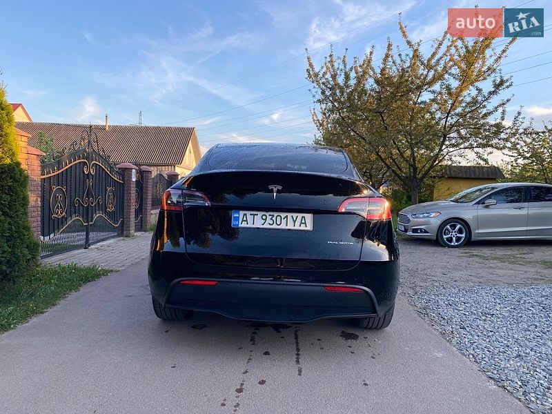 Позашляховик / Кросовер Tesla Model Y 2020 в Івано-Франківську