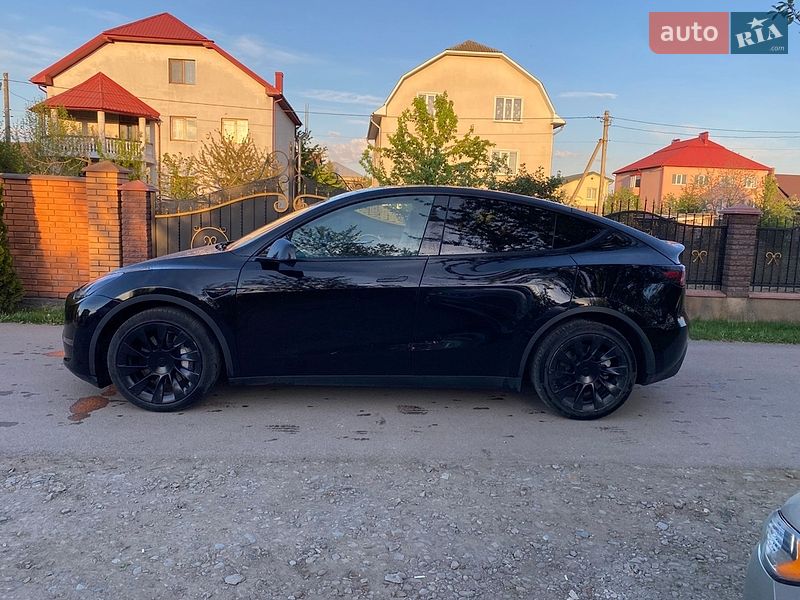 Позашляховик / Кросовер Tesla Model Y 2020 в Івано-Франківську