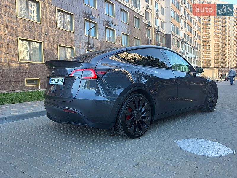 Tesla Model Y 2022