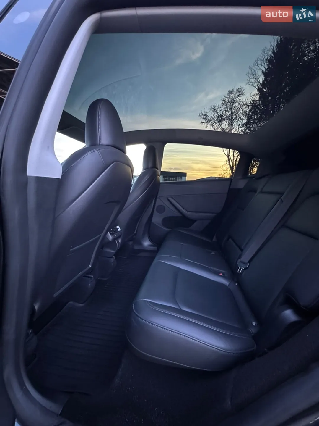 2024 Tesla Model Y - мініатюра 25
