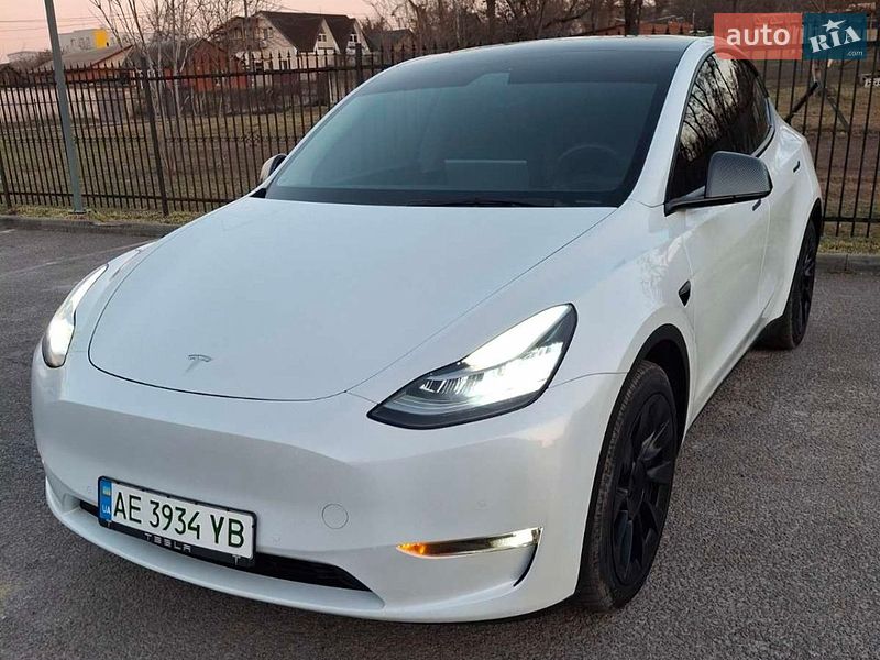 Tesla Model Y 2021