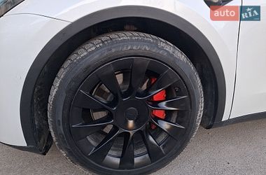 Внедорожник / Кроссовер Tesla Model Y 2021 в Днепре