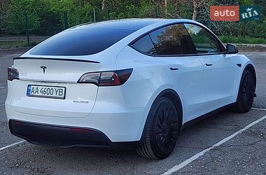 Внедорожник / Кроссовер Tesla Model Y 2022 в Киеве