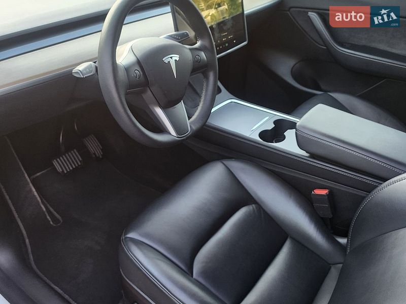 Внедорожник / Кроссовер Tesla Model Y 2022 в Киеве