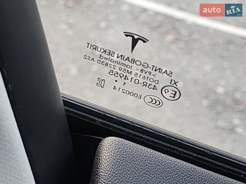 Внедорожник / Кроссовер Tesla Model Y 2022 в Киеве