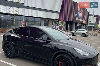 Внедорожник / Кроссовер Tesla Model Y 2021 в Киеве