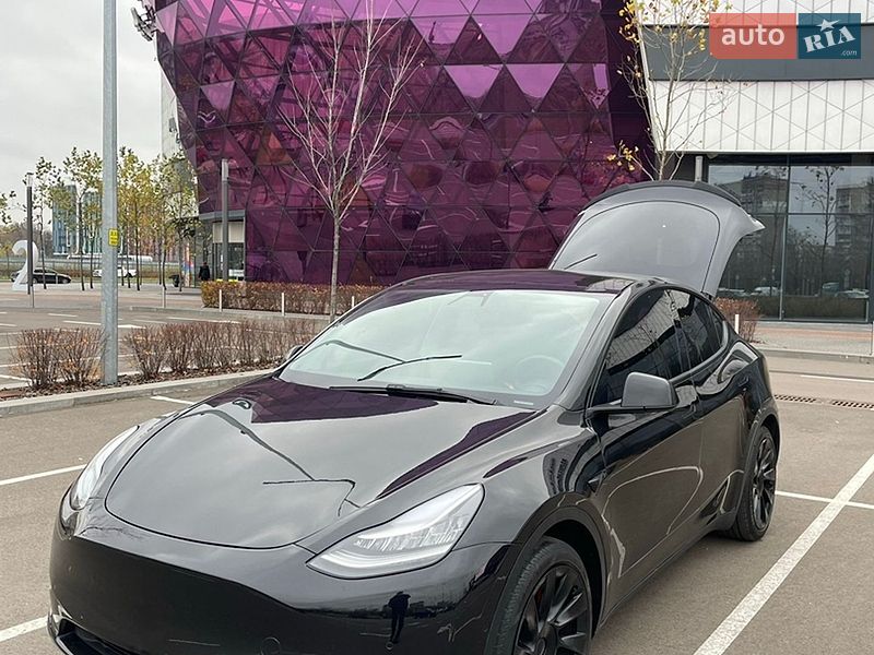 Внедорожник / Кроссовер Tesla Model Y 2021 в Киеве