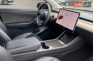 Внедорожник / Кроссовер Tesla Model Y 2021 в Киеве