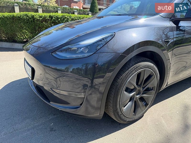 Позашляховик / Кросовер Tesla Model Y 2024 в Києві