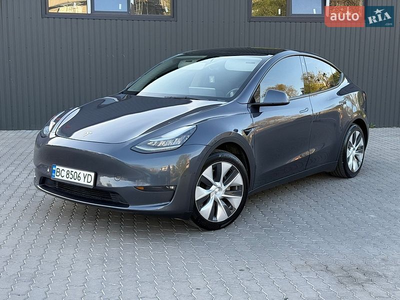 Tesla Model Y 2021
