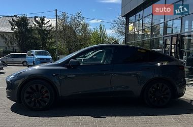 Позашляховик / Кросовер Tesla Model Y 2023 в Івано-Франківську