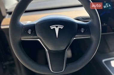 Позашляховик / Кросовер Tesla Model Y 2023 в Івано-Франківську
