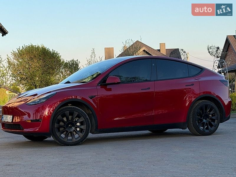 Внедорожник / Кроссовер Tesla Model Y 2023 в Стрые