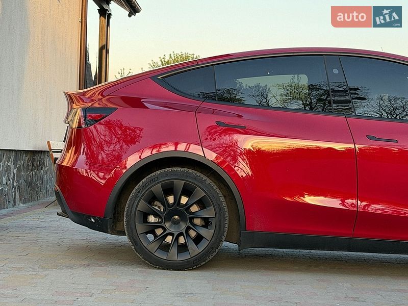 Внедорожник / Кроссовер Tesla Model Y 2023 в Стрые