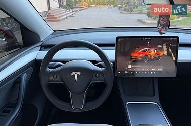 Внедорожник / Кроссовер Tesla Model Y 2023 в Стрые