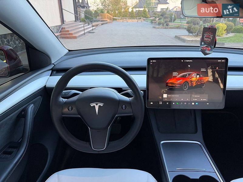 Внедорожник / Кроссовер Tesla Model Y 2023 в Стрые