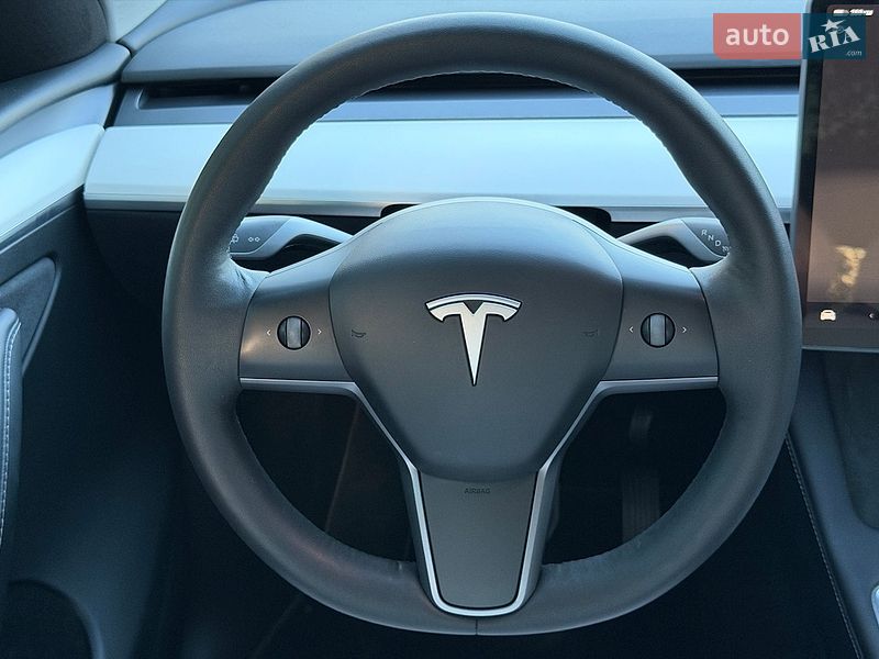 Внедорожник / Кроссовер Tesla Model Y 2023 в Стрые