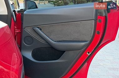 Внедорожник / Кроссовер Tesla Model Y 2023 в Стрые