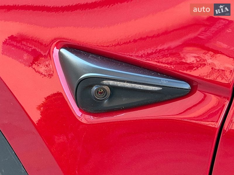 Внедорожник / Кроссовер Tesla Model Y 2023 в Стрые