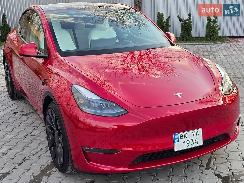 Внедорожник / Кроссовер Tesla Model Y 2022 в Костополе