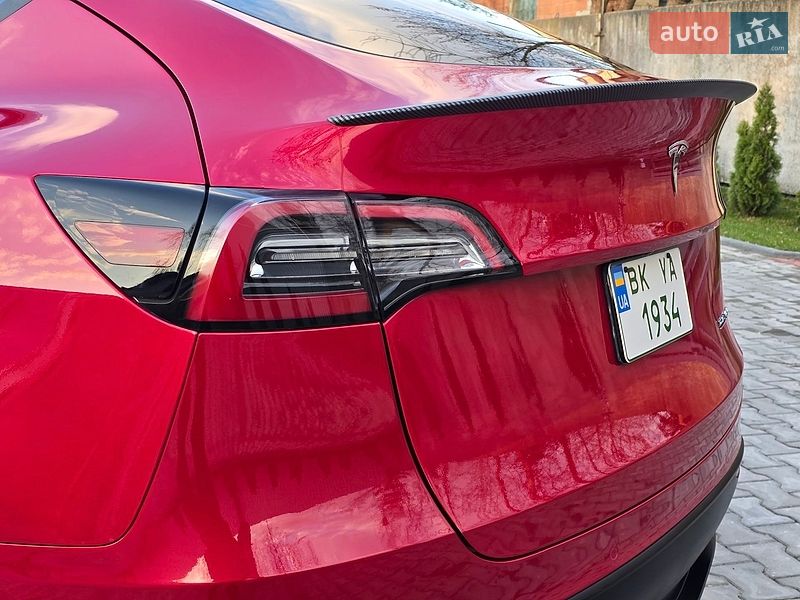 Внедорожник / Кроссовер Tesla Model Y 2022 в Костополе