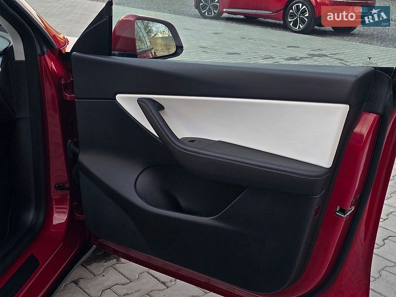 Внедорожник / Кроссовер Tesla Model Y 2022 в Костополе