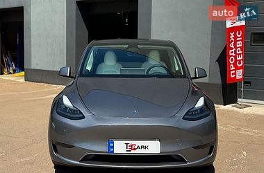 Внедорожник / Кроссовер Tesla Model Y 2024 в Киеве