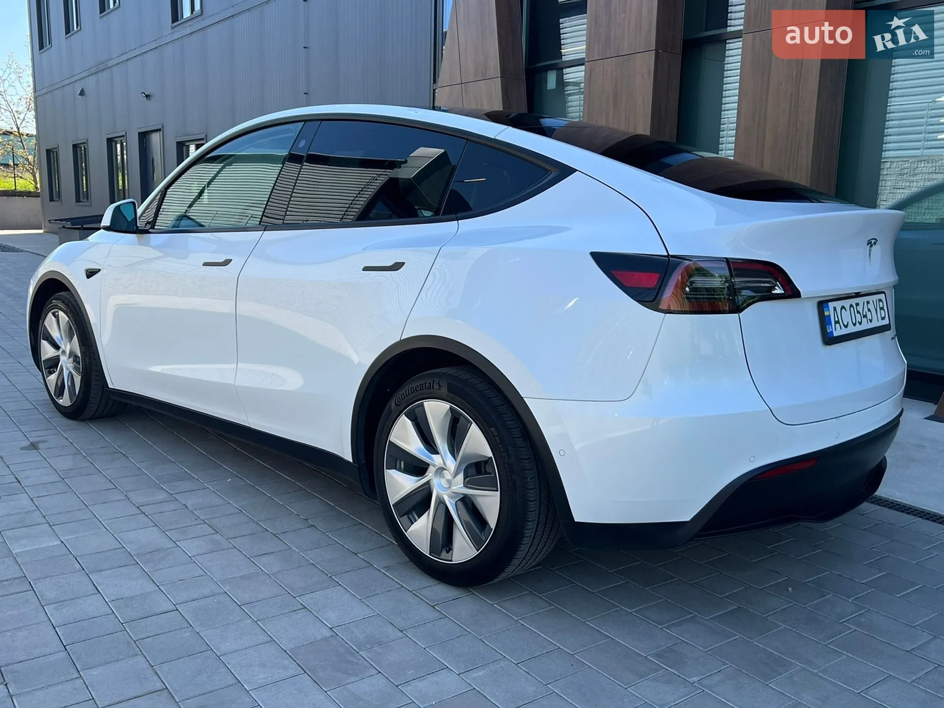 2021 Tesla Model Y - мініатюра 3