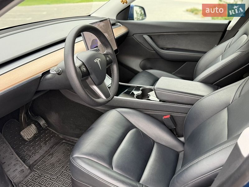 Внедорожник / Кроссовер Tesla Model Y 2021 в Луцке