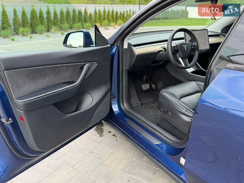 Внедорожник / Кроссовер Tesla Model Y 2021 в Луцке