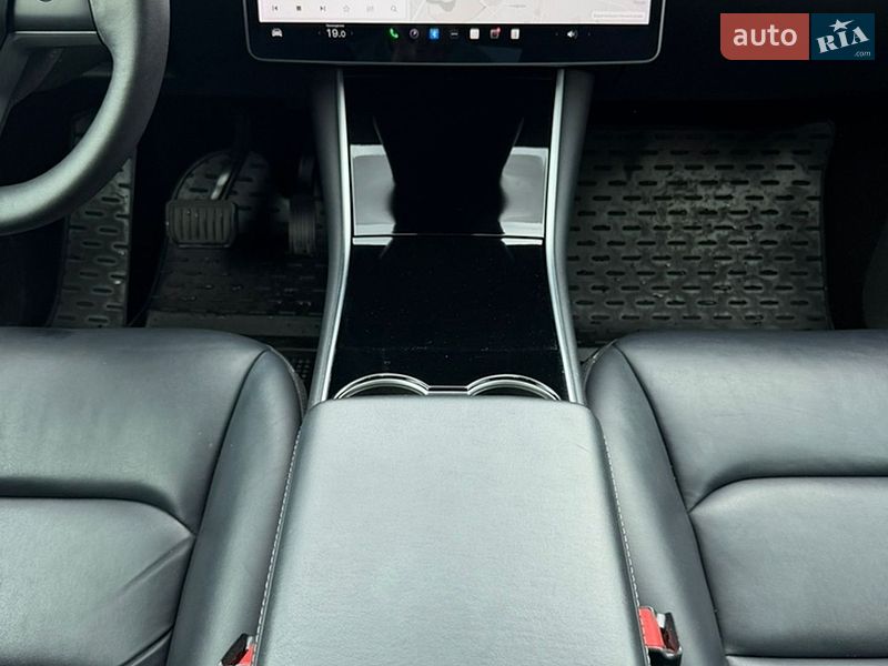 Внедорожник / Кроссовер Tesla Model Y 2021 в Луцке