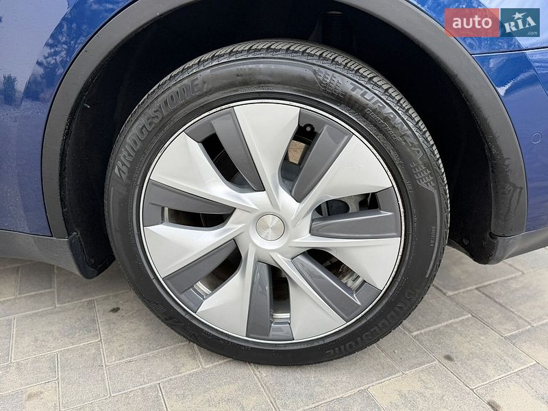 Внедорожник / Кроссовер Tesla Model Y 2021 в Луцке