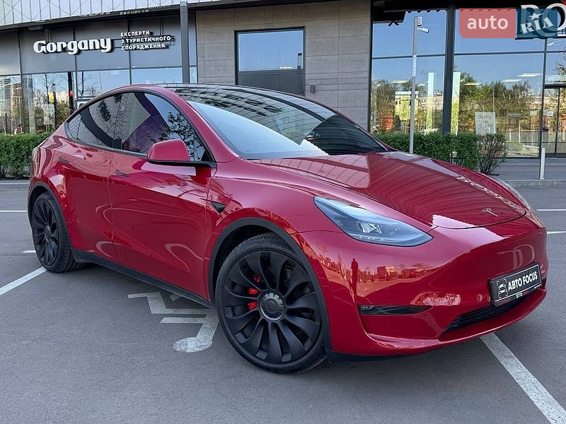 Позашляховик / Кросовер Tesla Model Y 2023 в Києві