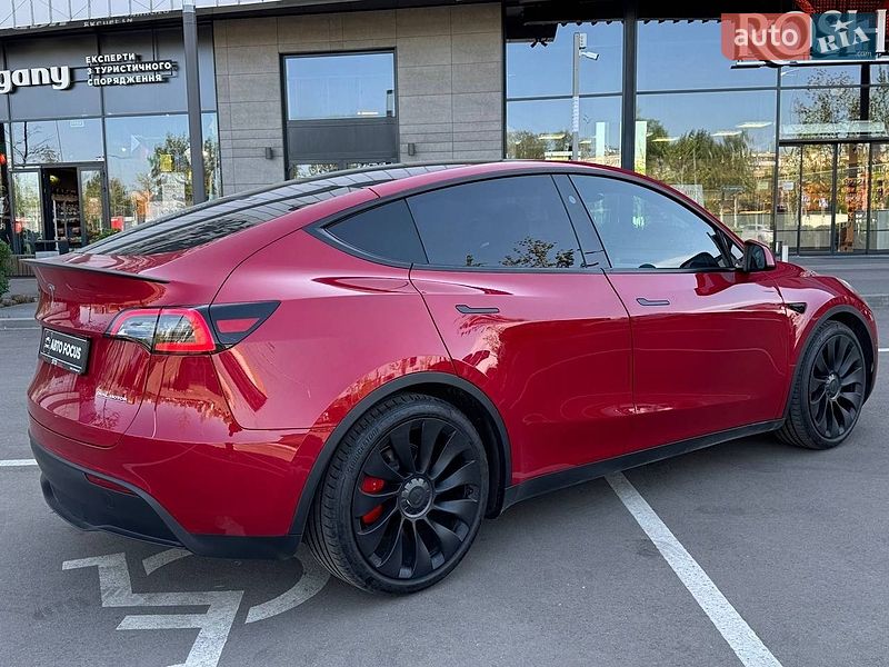 Позашляховик / Кросовер Tesla Model Y 2023 в Києві