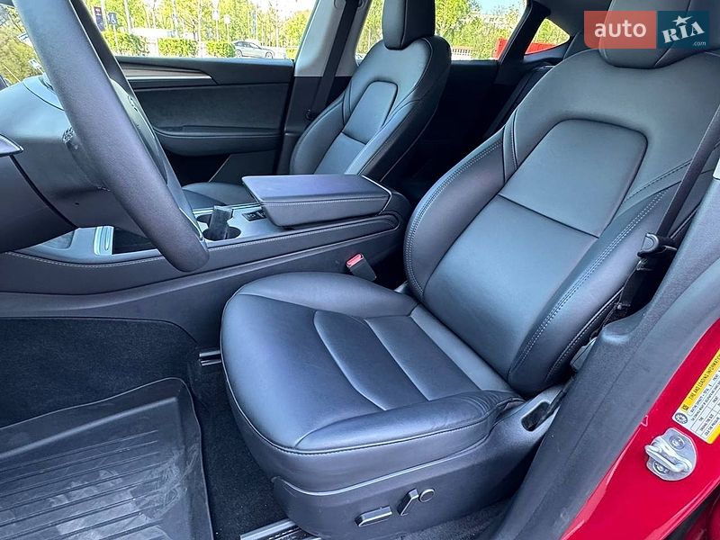 Позашляховик / Кросовер Tesla Model Y 2023 в Києві