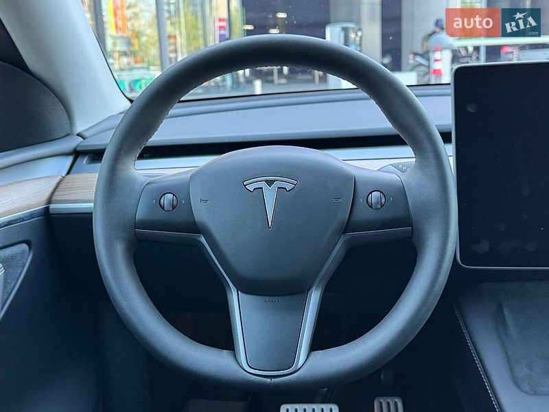 Позашляховик / Кросовер Tesla Model Y 2023 в Києві