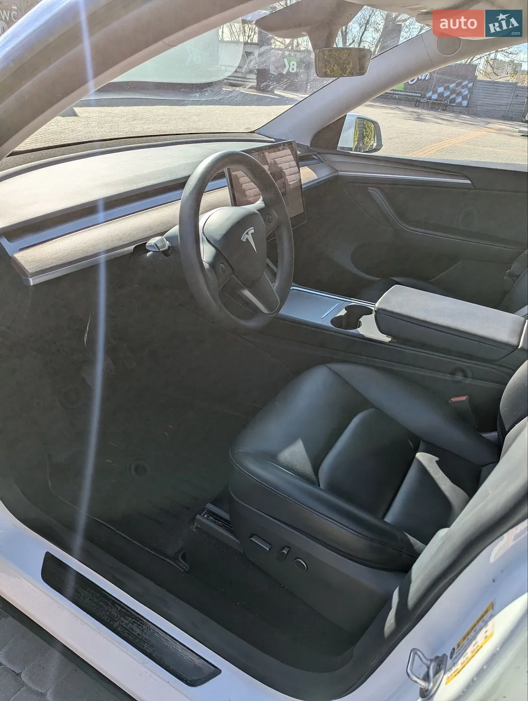 2023 Tesla Model Y - мініатюра 3
