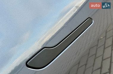 Внедорожник / Кроссовер Tesla Model Y 2023 в Ужгороде