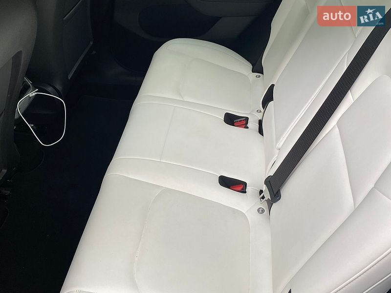 Позашляховик / Кросовер Tesla Model Y 2020 в Києві