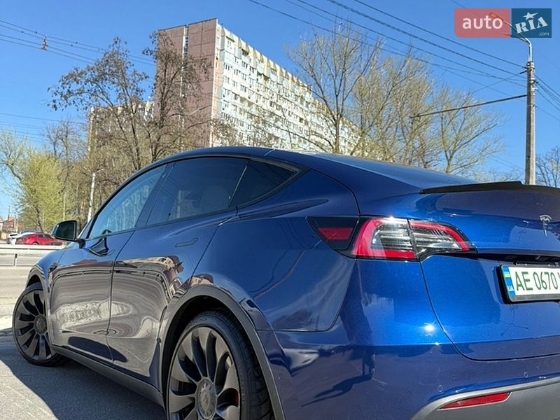 Позашляховик / Кросовер Tesla Model Y 2020 в Дніпрі