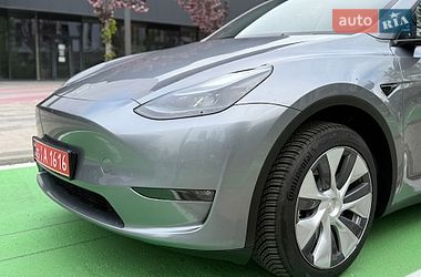 Позашляховик / Кросовер Tesla Model Y 2024 в Києві