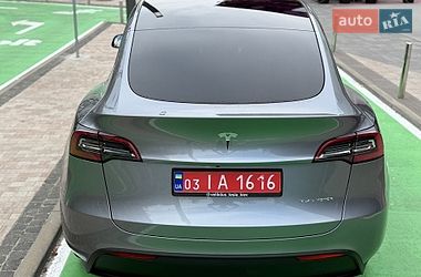 Позашляховик / Кросовер Tesla Model Y 2024 в Києві