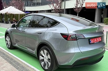 Позашляховик / Кросовер Tesla Model Y 2024 в Києві