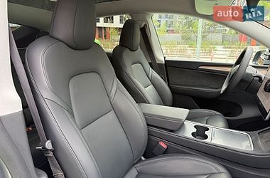 Позашляховик / Кросовер Tesla Model Y 2024 в Києві
